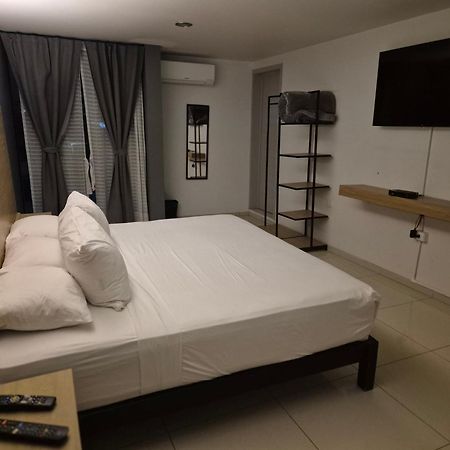 אגואסקליינטס Hotel Casa Galeana Centro Con Estacionamiento Privado מראה חיצוני תמונה