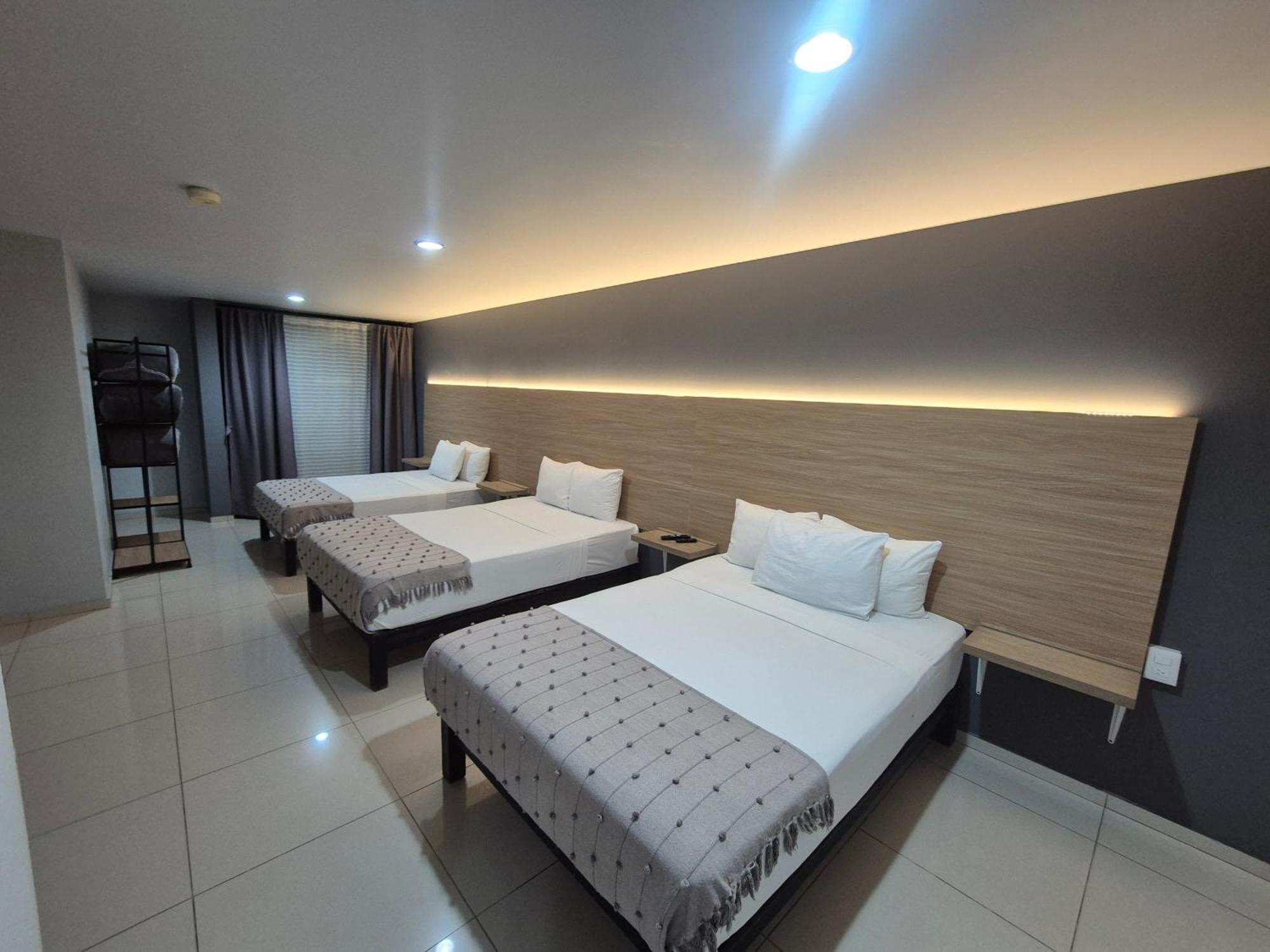 אגואסקליינטס Hotel Casa Galeana Centro Con Estacionamiento Privado מראה חיצוני תמונה